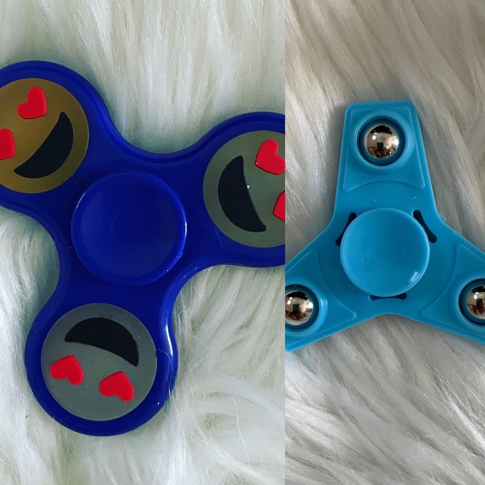 2 Fidget Handspinners NWT